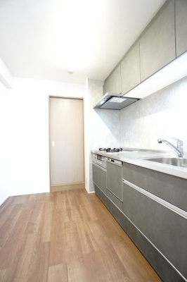 【キッチン】 | 【上質リフォーム】ローレルコート丹那ハイツD・ソレイユ館 | 室内（2025年3月14日14：00頃）撮影