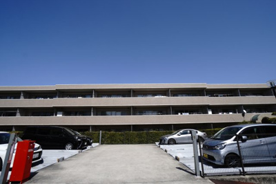 【外観】 | 【上質リフォーム】ローレルコート丹那ハイツD・ソレイユ館 | 現地（2025年3月14日14：00頃）撮影