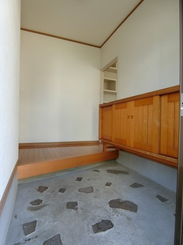 米子市新開2丁目戸建の玄関