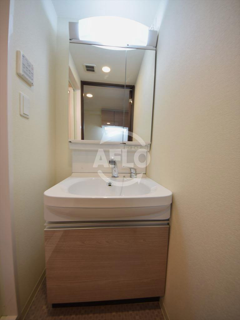 プレサンス本町エクストラの洗面所|プレサンス本町エクストラ　独立洗面台