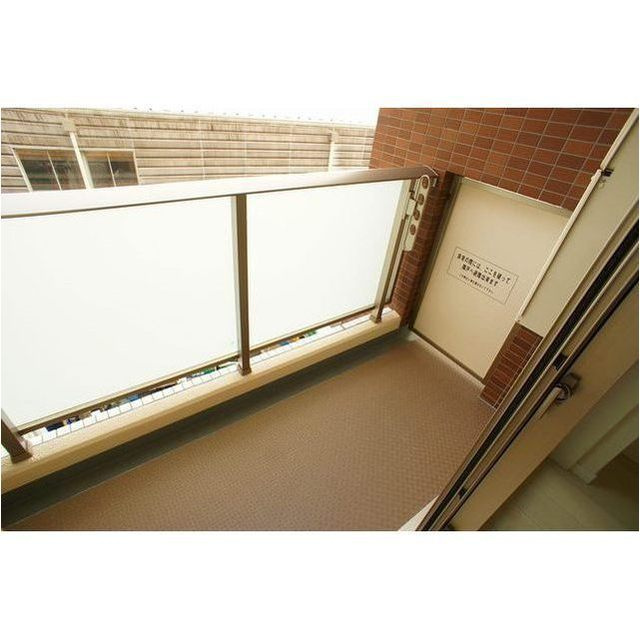目黒区中根１丁目の賃貸マンションのバルコニー