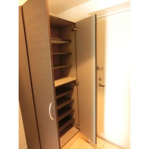 目黒区中根１丁目の賃貸マンションの玄関