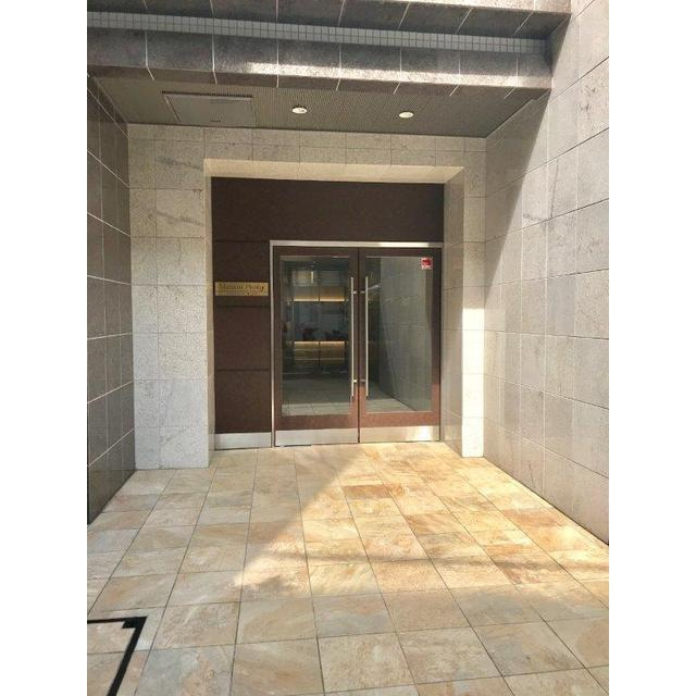 目黒区中根１丁目の賃貸マンションのエントランス