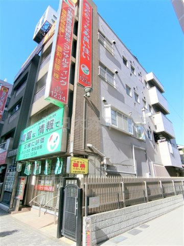 第二恭和ビルの外観|1975年2月築　RC鉄筋コンクリート造地上4階建て
東京都大田区蒲田3丁目　京浜東北線蒲田駅徒歩10分、京急本線京急蒲田駅徒歩4分