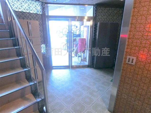 第二恭和ビルのエントランス|エントランス