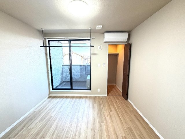 ナディア　Aの洋室