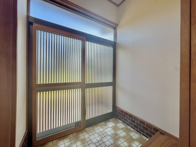 那珂市戸中古戸建の玄関