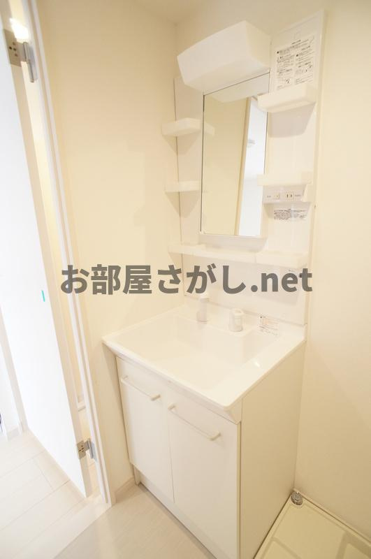 リブリ・SUZUYASUの洗面所|明るい洗面所です