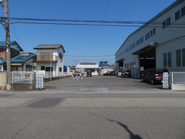 加須市南篠崎２丁目の倉庫の周辺