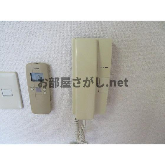 クレール・カサベルデのその他|インターフォン