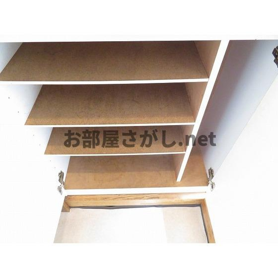 クレール・カサベルデの収納|シューズボックス