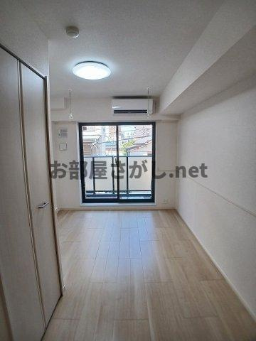 ＣＲＥＶＡＮＣＥ亀戸の内装|明るい室内です