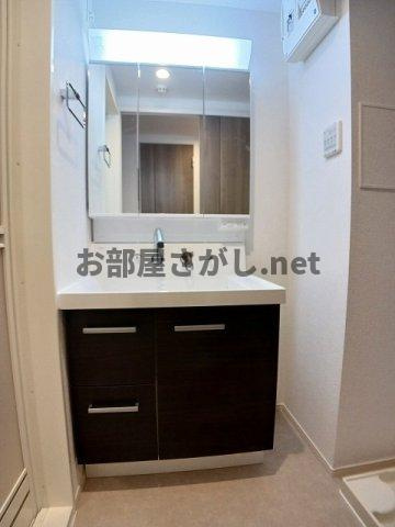 ＣＲＥＶＡＮＣＥ亀戸の洗面所|広い洗面スペース