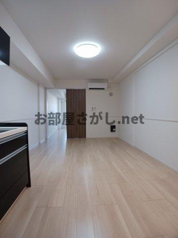 ＣＲＥＶＡＮＣＥ亀戸の居間・リビング|ゆったりとしたリビングです