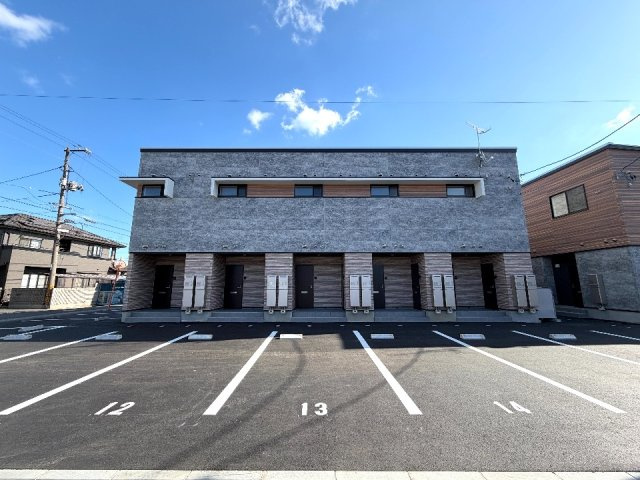 ナディア　Aの駐車場