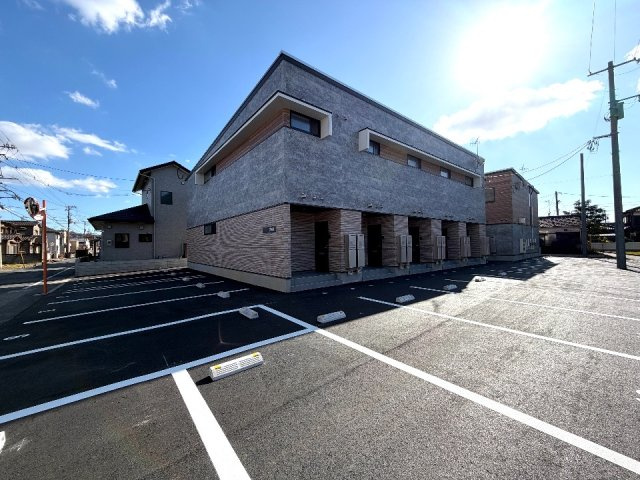 ナディア　Aの駐車場