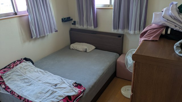 群馬県前橋市山王町 店舗付き住宅の寝室
