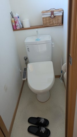 群馬県前橋市山王町 店舗付き住宅のトイレ