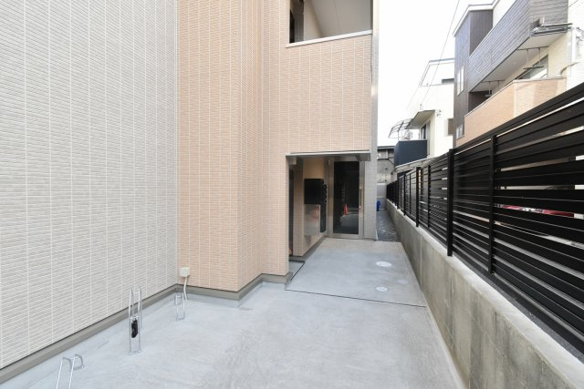 Luna甲子園のエントランス