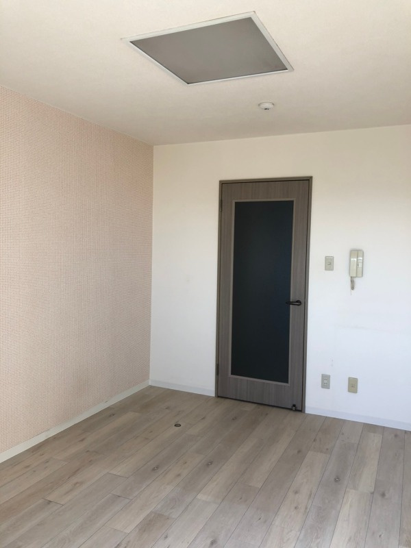 二子町ハイツの居間・リビング