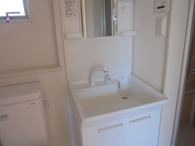 Aera 鬼高の独立洗面台