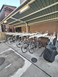 ★屋根付駐輪場★（空き確認・使用料等詳細はご確認下さい）