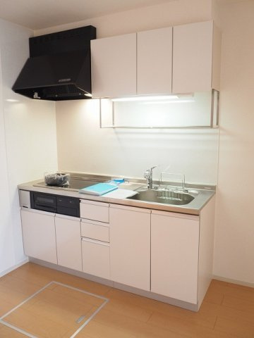 サン　プロミネンス　Ａのキッチン|コンパクトなキッチンで掃除もラクラク