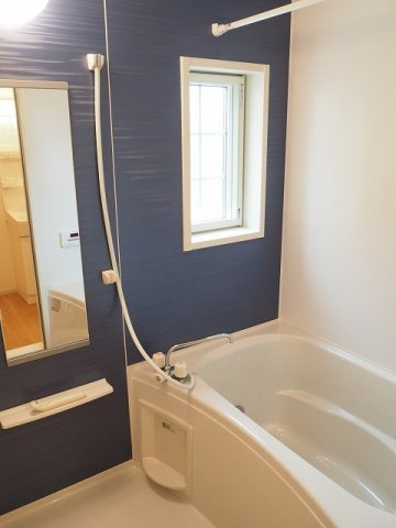 サン　プロミネンス　Ａの浴室|ゆったり過ごせるお風呂です