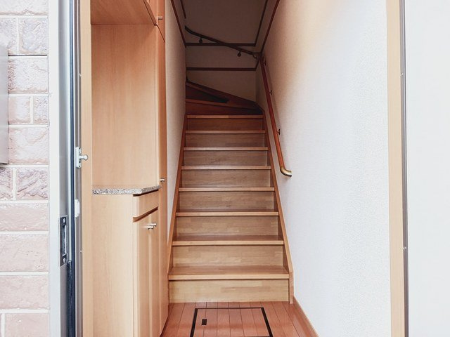 プルミエ・アムールⅠの玄関|明るい玄関です