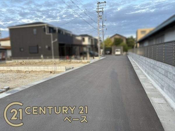 リーブルガーデン土橋町 ２号棟 ／新築一戸建の前面道路含む現地写真|■現地撮影写真■スーパーなど商業施設が徒歩圏内に近接しています。