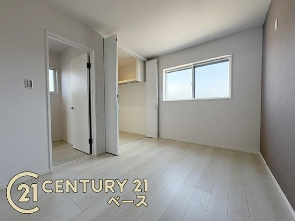 柏原市大正３丁目 ２号地 ／新築一戸建の洋室|■現地撮影写真■広々とした洋室６帖です！