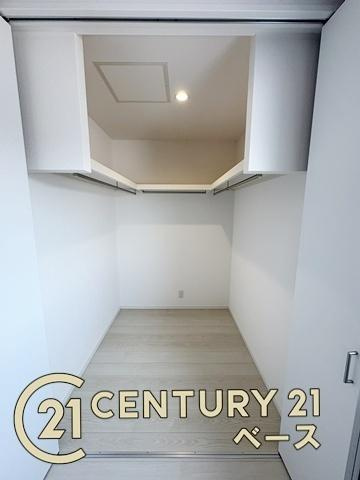 柏原市大正３丁目 ２号地 ／新築一戸建の収納|■現地撮影写真■広々としたＷＩＣを完備！大きな荷物も楽々収納！■