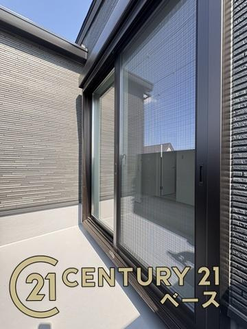 柏原市大正３丁目 ２号地 ／新築一戸建のバルコニー|■現地撮影写真■日当たりのよい広々としたバルコニー！