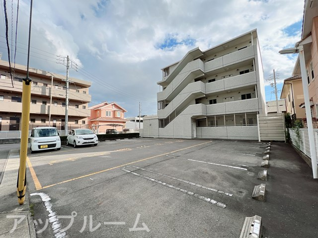 ヴィルベリーの駐車場