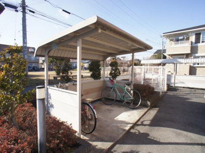 【その他共用部分】 | ポニーヒルズＢ | 屋根付きの駐輪場があります♪