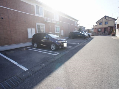 【駐車場】 | ポニーヒルズＢ | 駐車場2台可能です♪