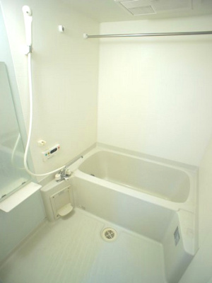 【浴室】 | ポニーヒルズＢ | ゆったり過ごせるお風呂です♪