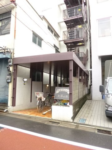 ベルグリーンお茶ノ水のエントランス