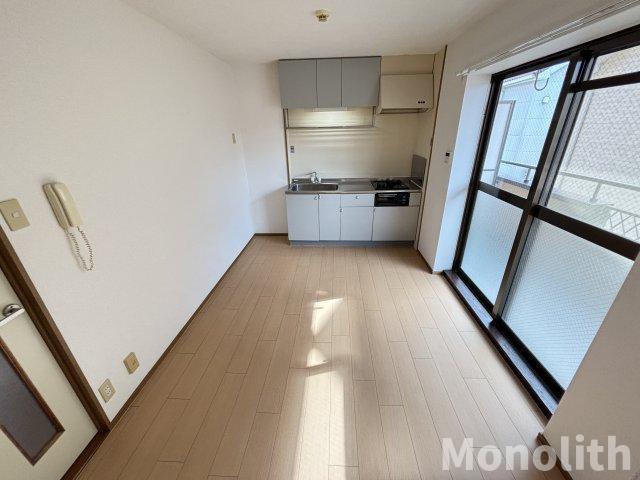 グローバルメゾンの居間・リビング