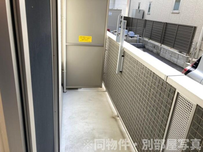 【バルコニー】 | ウエストサイドレジデンス