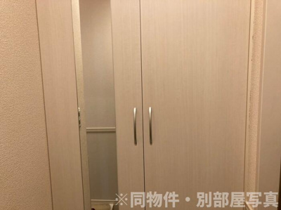 【玄関】 | ウエストサイドレジデンス