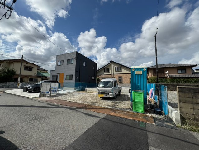 Adoble+アドブル＋小倉南区若園2丁目4期　【小倉南区　新築戸建て】の前面道路含む現地写真|現地撮影　2025,10,20　Adoble+アドブル＋小倉南区若園2丁目4期　【小倉南区　新築戸建て】