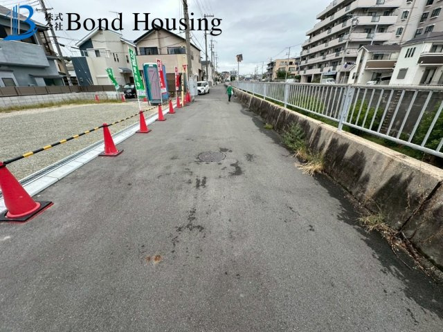 ドライルームあり　福田1丁目　　新築限定1棟の前面道路含む現地写真