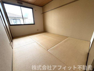 【寝室】 | フレッシュグリーン21 B棟 | 和室6帖