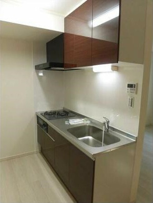 【キッチン】 | ローズゲート | グリル付き2口コンロのシステムキッチン。