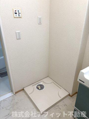 【その他】 | メゾンソレイユ A棟 | 室内洗濯機置場