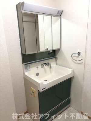 【洗面所】 | メゾンソレイユ A棟 | 洗髪洗面化粧台