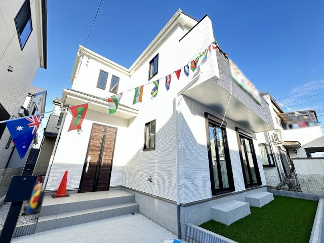 【外観】 | 新座市畑中2丁目　新築一戸建住宅　全1棟　(丸井志木店) | 現地(2025年11月撮影)／性能評価書において7項目でMAX等級取得。永く安心してお住まいいただけます。