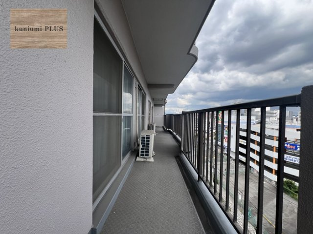 シャルム京橋のバルコニー