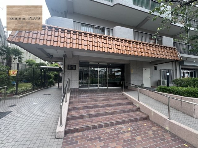 シャルム京橋のエントランス